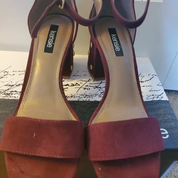 Kensie Suede Sandals - Picture 2 of 8